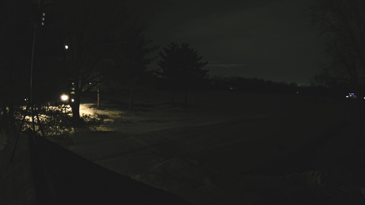 Thumbnail for current weather camera view from The Grove Country Club in Long Grove, Illinois