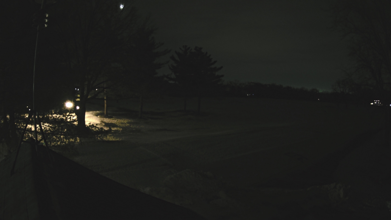 Thumbnail for current weather camera view from The Grove Country Club in Long Grove, Illinois