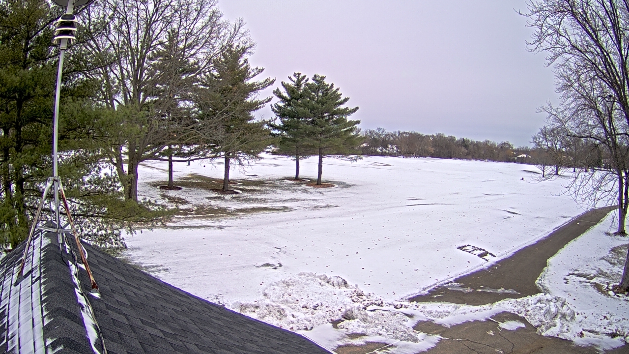 Thumbnail for current weather camera view from The Grove Country Club in Long Grove, Illinois
