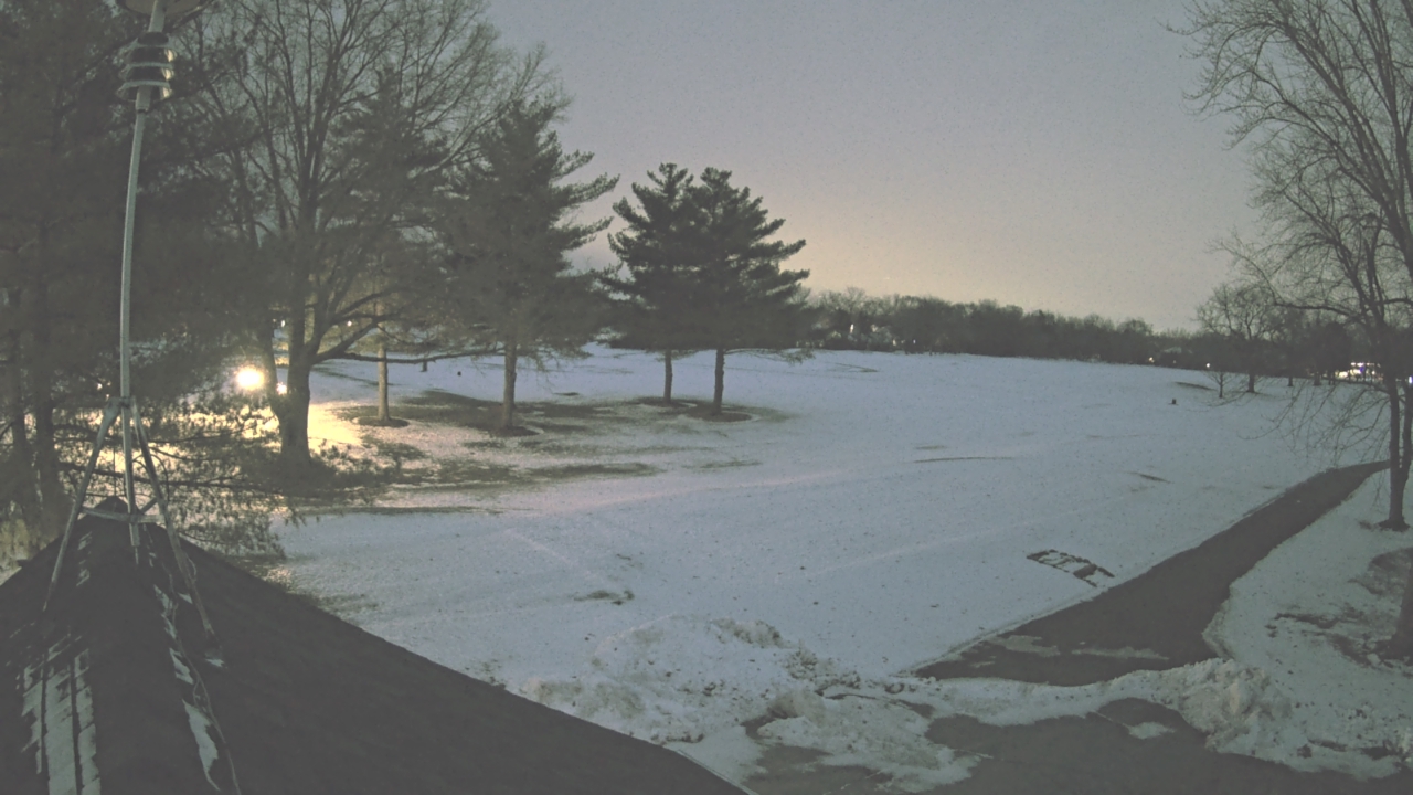 Thumbnail for current weather camera view from The Grove Country Club in Long Grove, Illinois