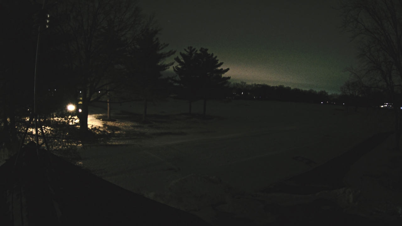 Thumbnail for current weather camera view from The Grove Country Club in Long Grove, Illinois