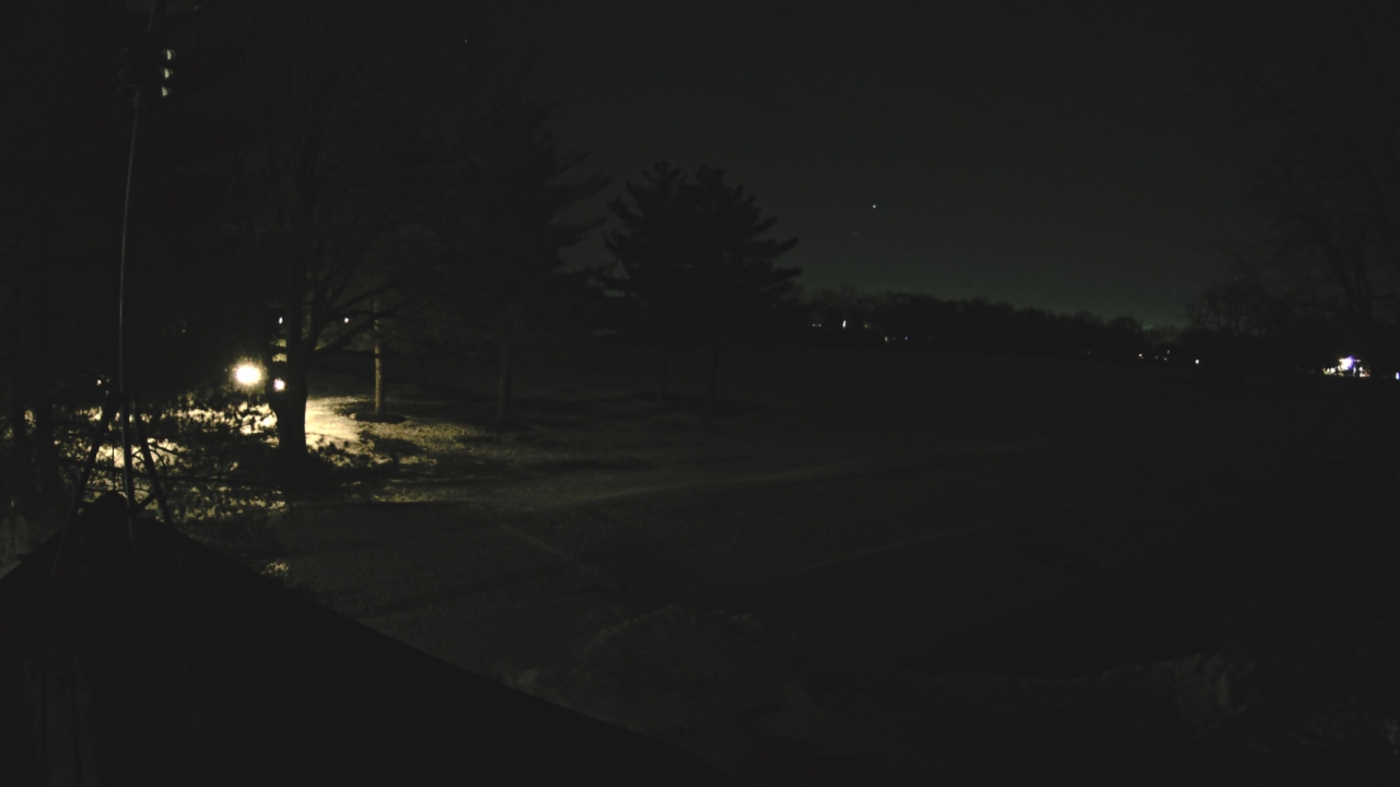 Thumbnail for current weather camera view from The Grove Country Club in Long Grove, Illinois