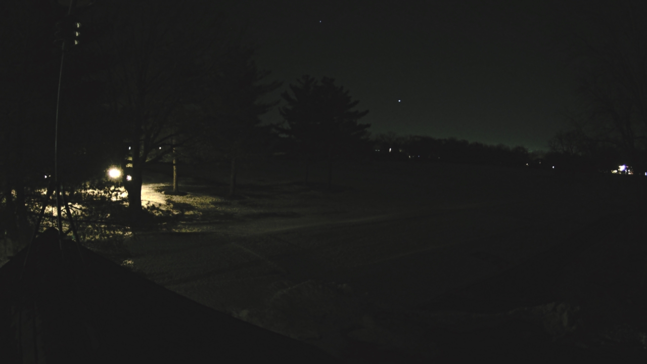 Thumbnail for current weather camera view from The Grove Country Club in Long Grove, Illinois