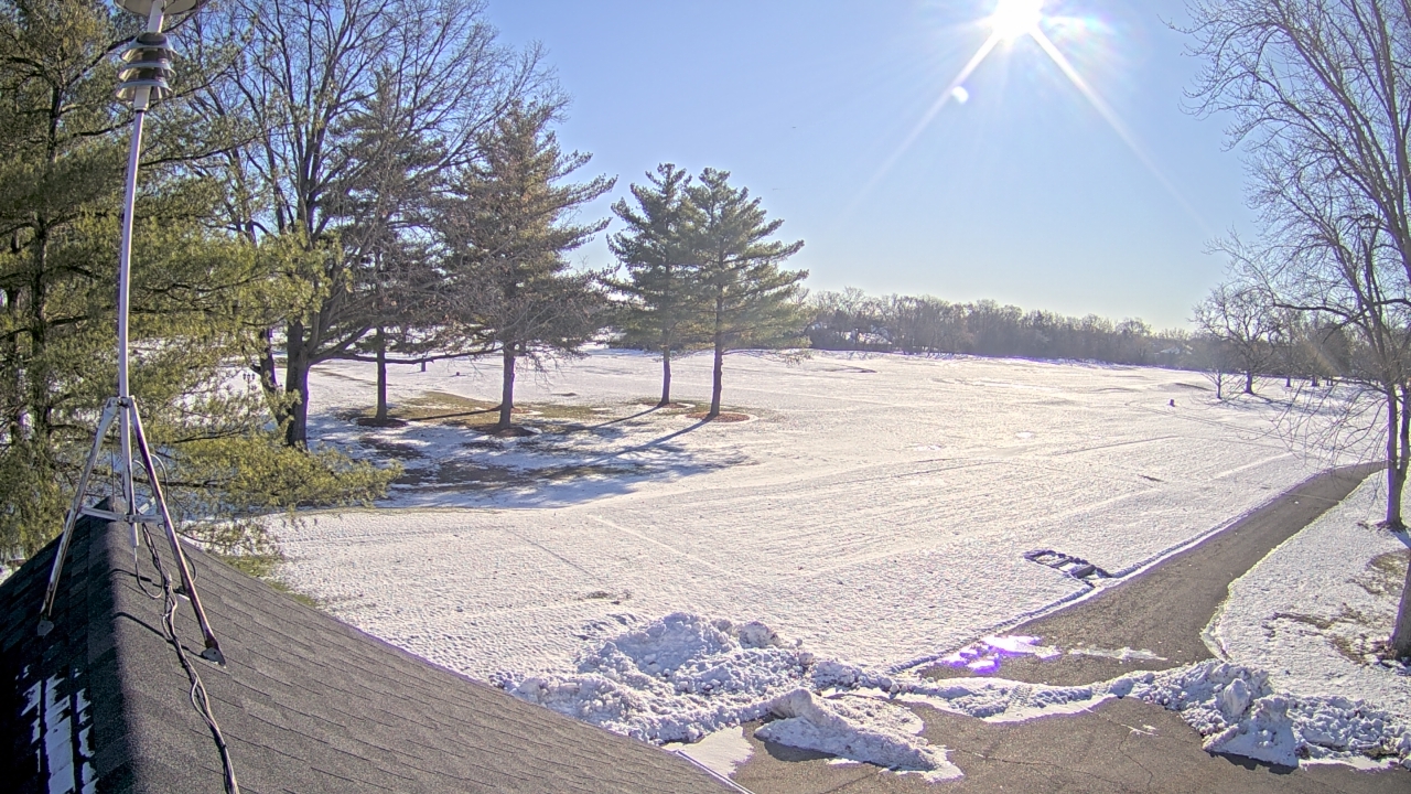 Thumbnail for current weather camera view from The Grove Country Club in Long Grove, Illinois