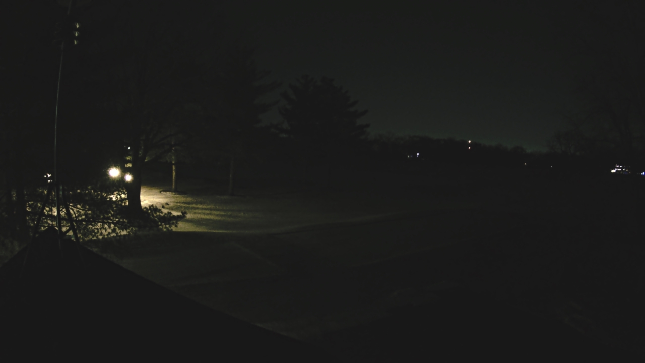 Thumbnail for current weather camera view from The Grove Country Club in Long Grove, Illinois