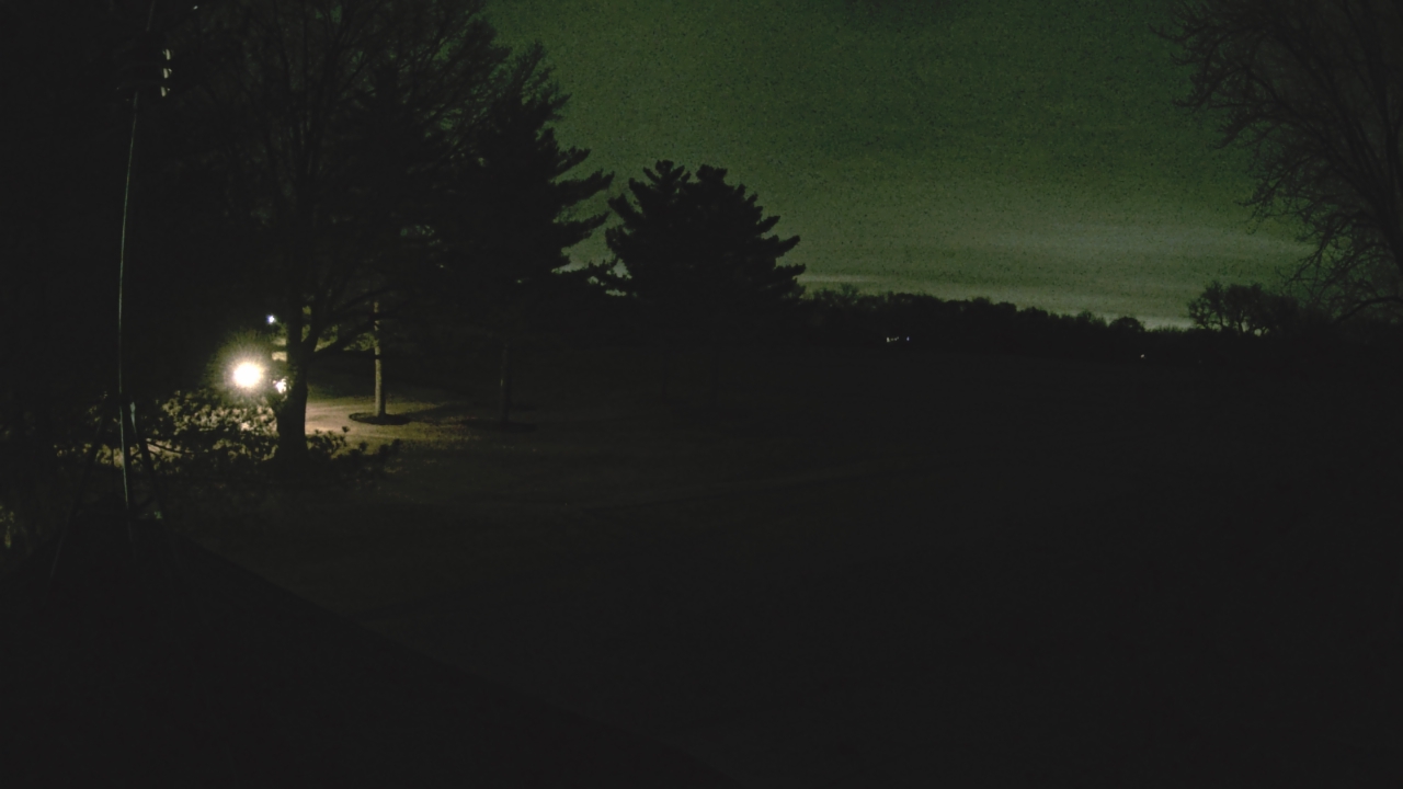 Thumbnail for current weather camera view from The Grove Country Club in Long Grove, Illinois