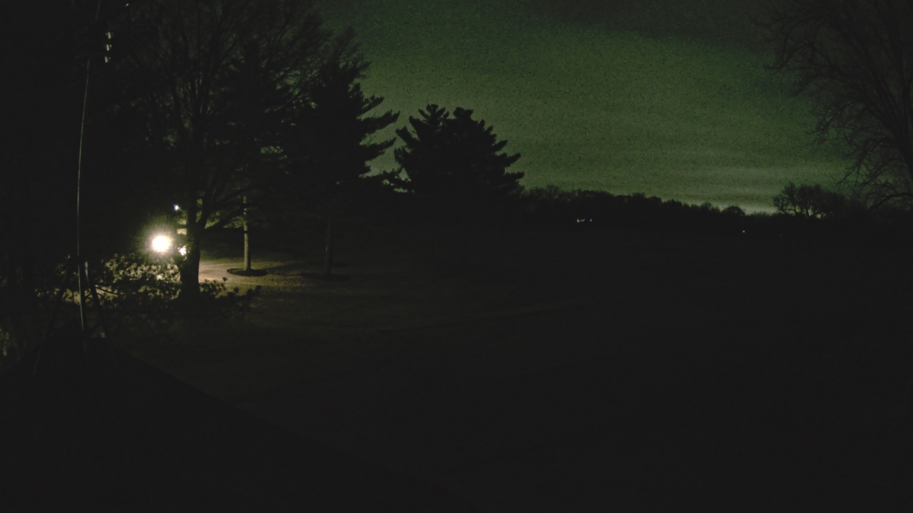 Thumbnail for current weather camera view from The Grove Country Club in Long Grove, Illinois