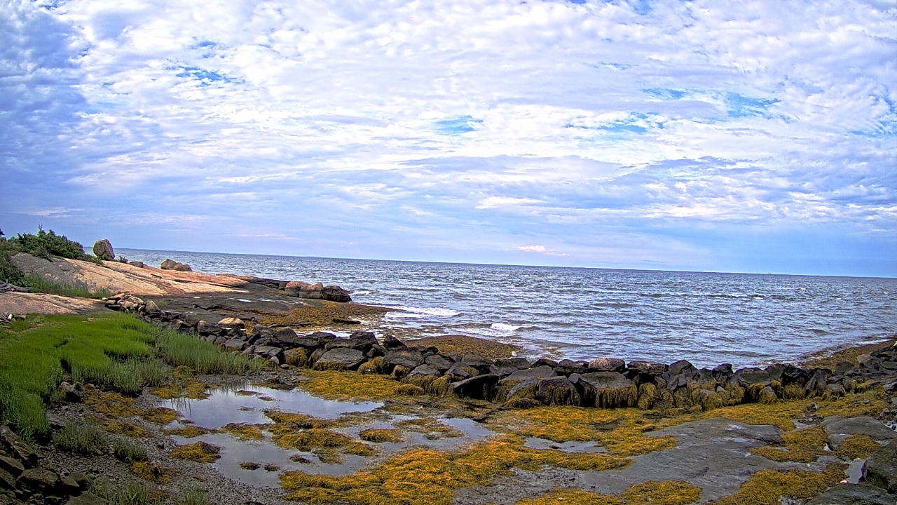 Thumbnail for current weather camera view from Outer Island  (Thimble Island Group) in Branford, Connecticut