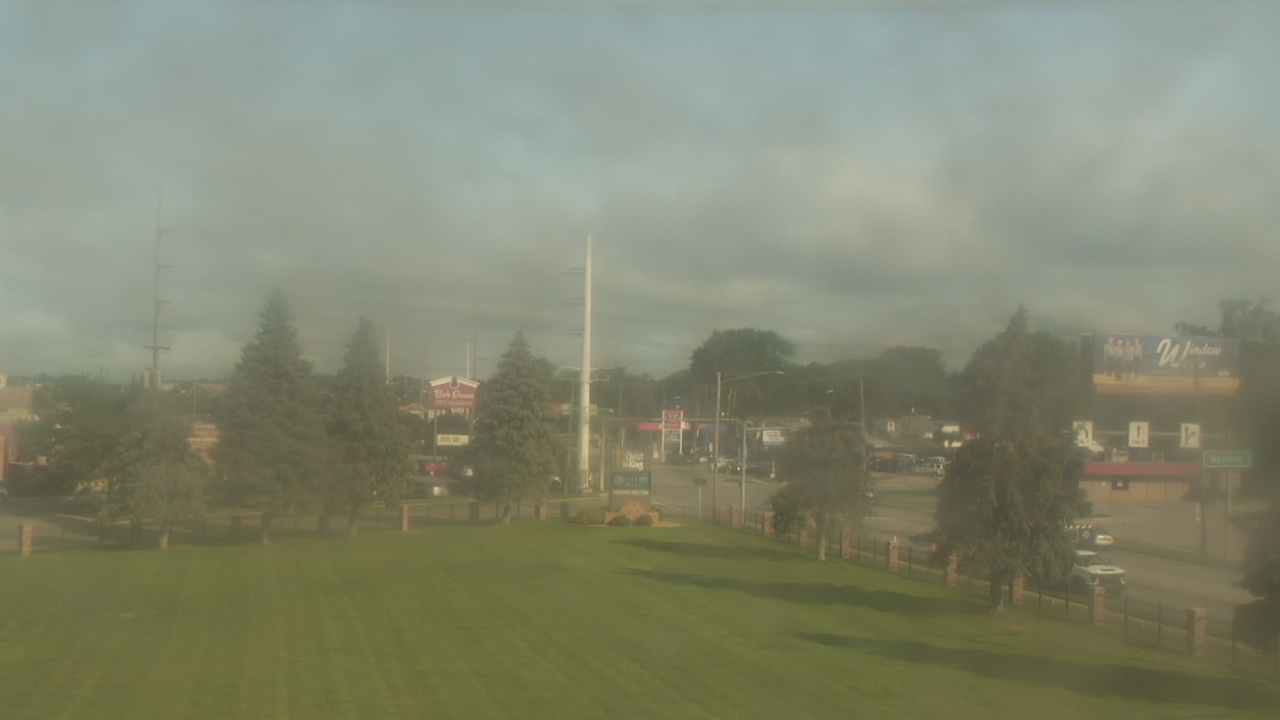 Thumbnail for current weather camera view from Christ the King School in Toledo, Ohio