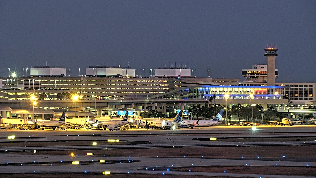 Thumbnail for current weather camera view from Renaissance Tampa International Plaza Hotel in Tampa, Florida
