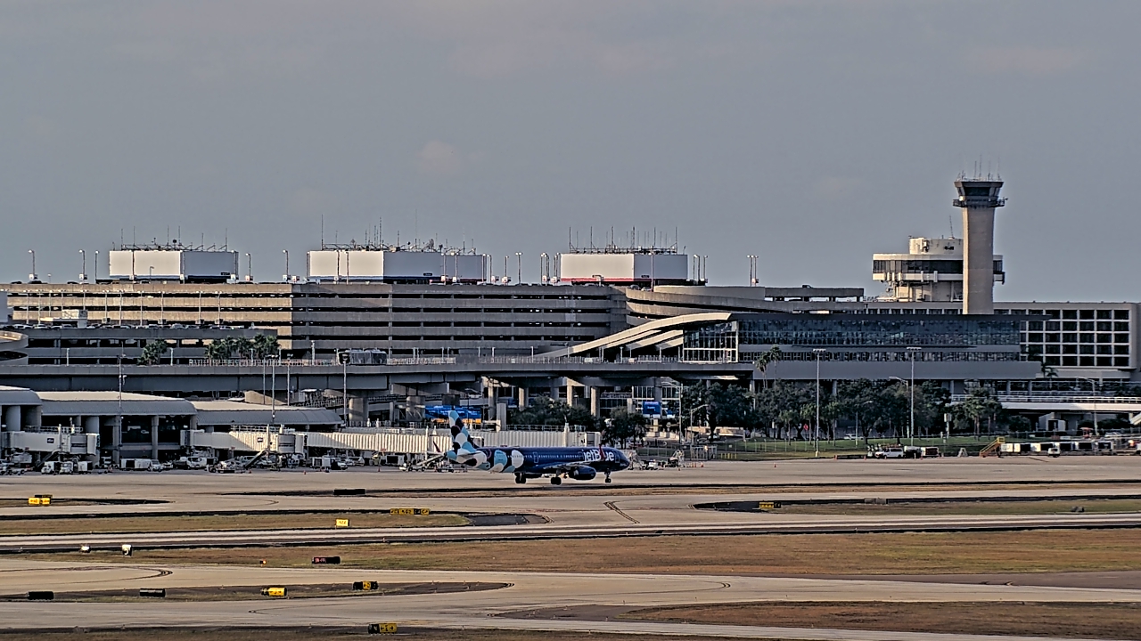 Thumbnail for current weather camera view from Renaissance Tampa International Plaza Hotel in Tampa, Florida