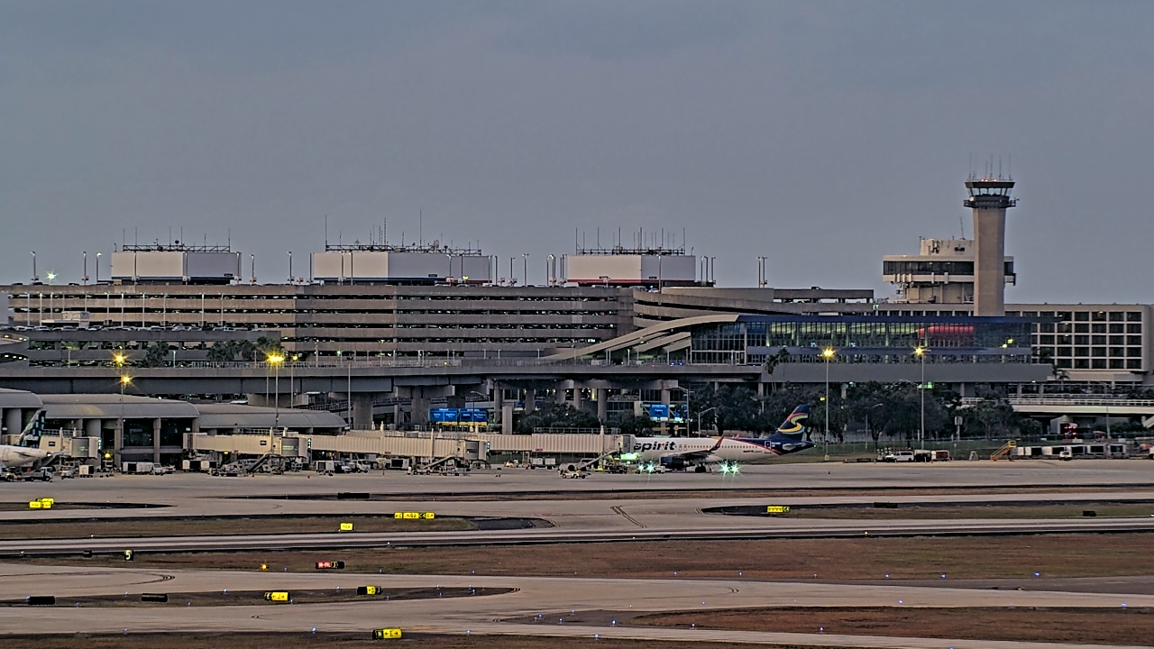 Thumbnail for current weather camera view from Renaissance Tampa International Plaza Hotel in Tampa, Florida