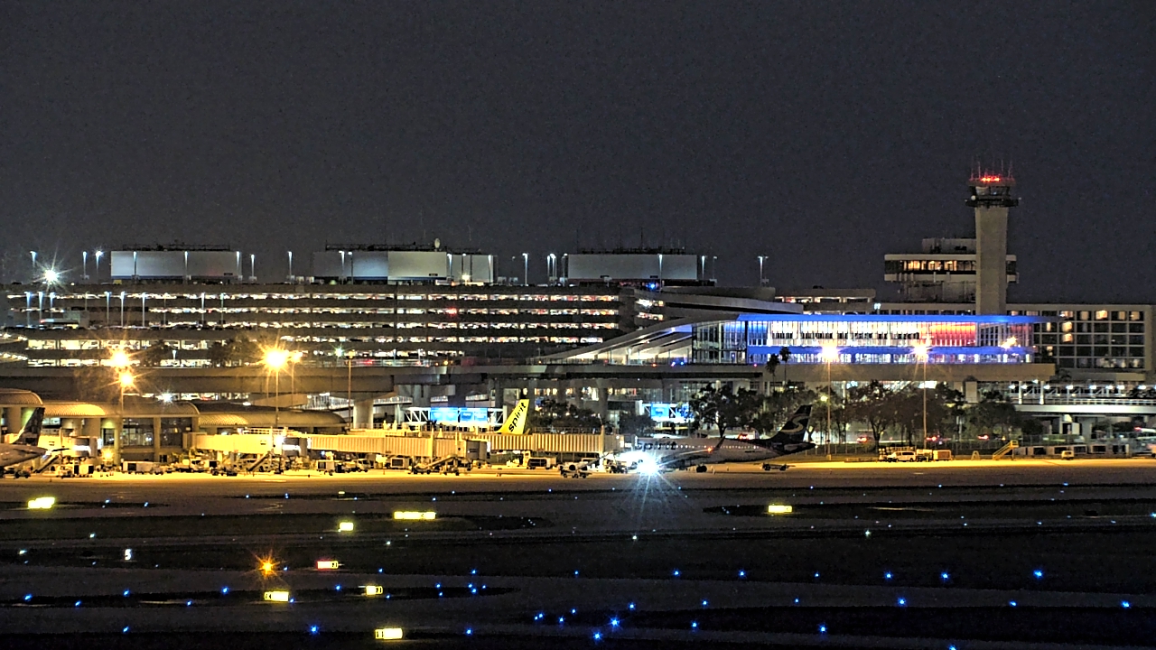 Thumbnail for current weather camera view from Renaissance Tampa International Plaza Hotel in Tampa, Florida