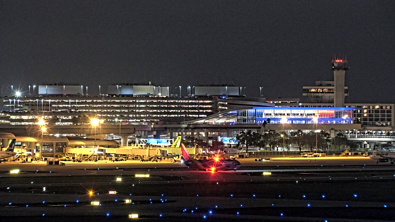 Thumbnail for current weather camera view from Renaissance Tampa International Plaza Hotel in Tampa, Florida