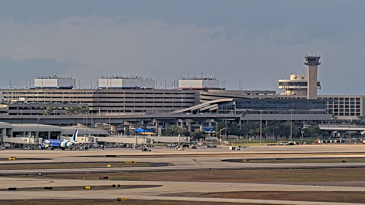 Thumbnail for current weather camera view from Renaissance Tampa International Plaza Hotel in Tampa, Florida