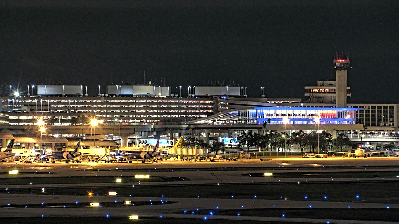 Thumbnail for current weather camera view from Renaissance Tampa International Plaza Hotel in Tampa, Florida