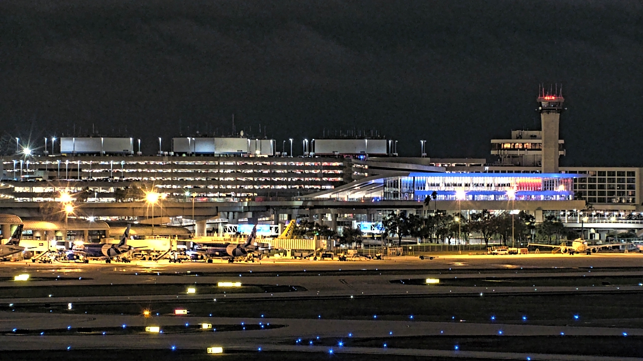 Thumbnail for current weather camera view from Renaissance Tampa International Plaza Hotel in Tampa, Florida