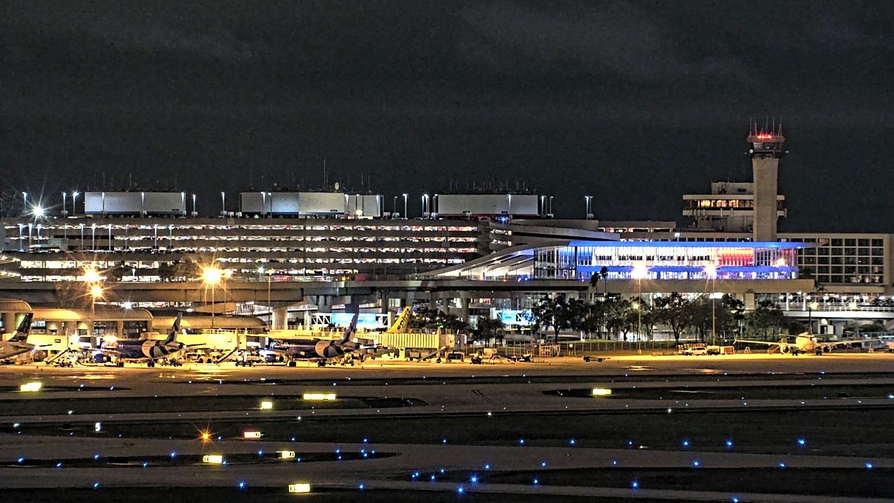 Thumbnail for current weather camera view from Renaissance Tampa International Plaza Hotel in Tampa, Florida