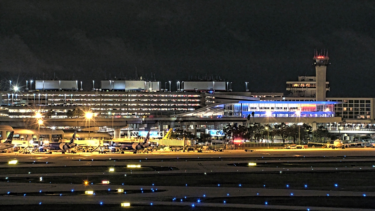 Thumbnail for current weather camera view from Renaissance Tampa International Plaza Hotel in Tampa, Florida