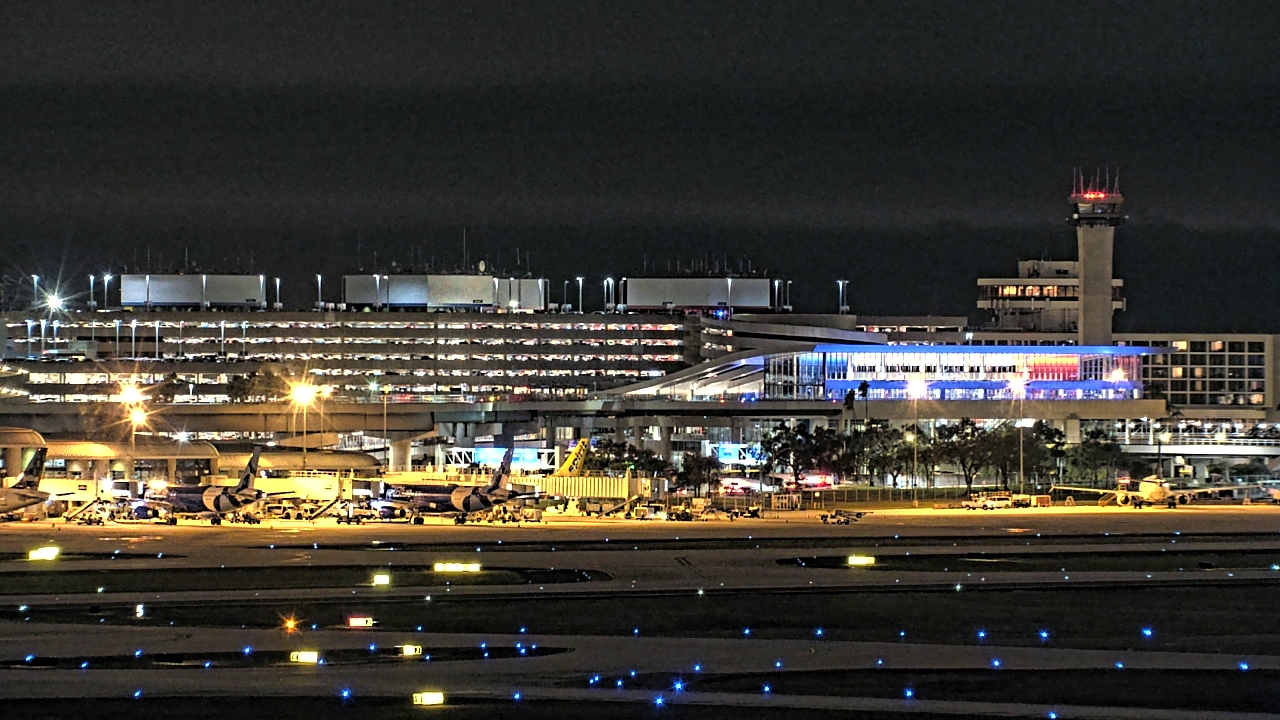 Thumbnail for current weather camera view from Renaissance Tampa International Plaza Hotel in Tampa, Florida