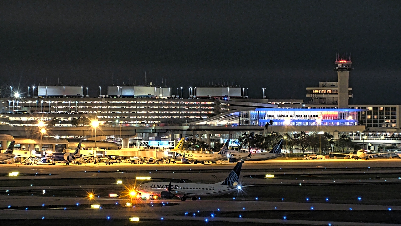 Thumbnail for current weather camera view from Renaissance Tampa International Plaza Hotel in Tampa, Florida