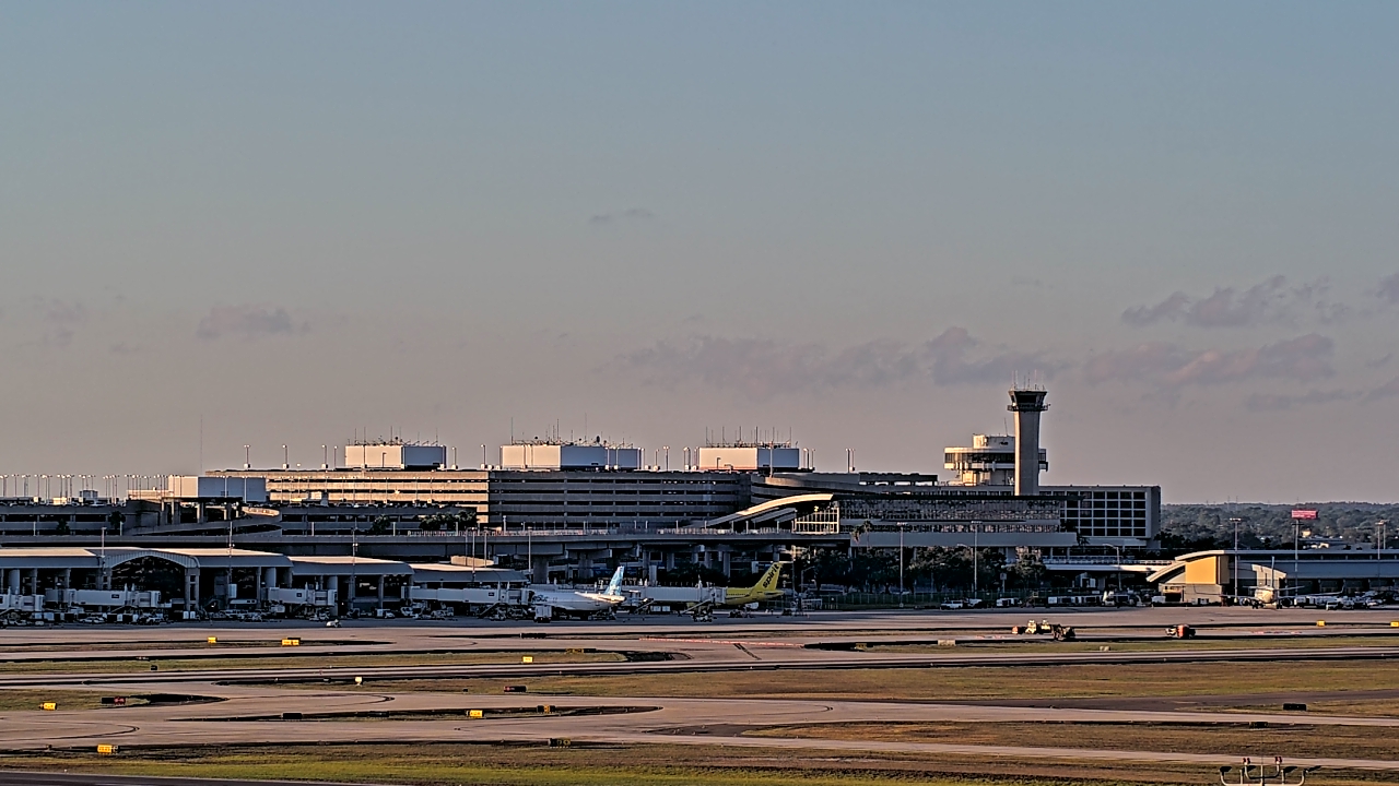 Thumbnail for current weather camera view from Renaissance Tampa International Plaza Hotel in Tampa, Florida