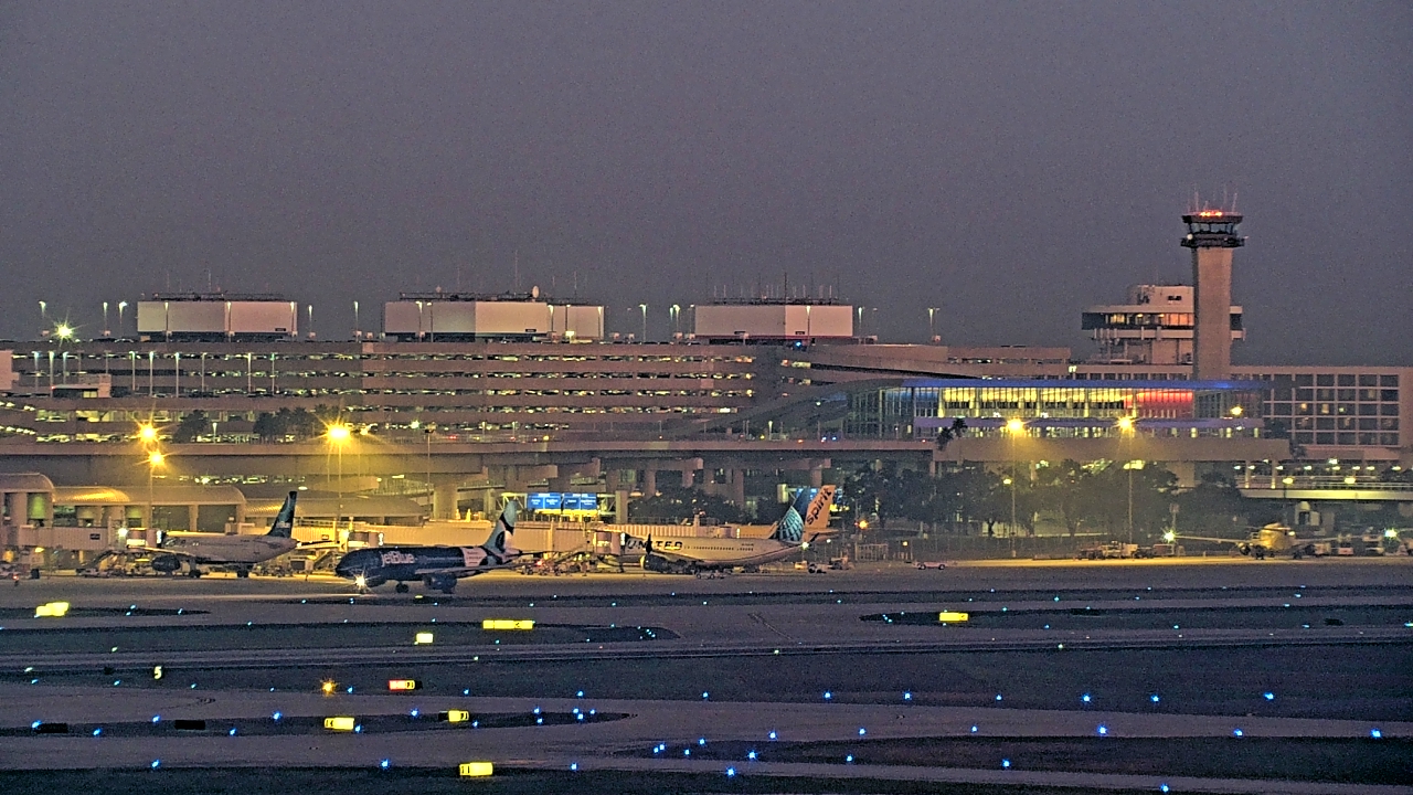 Thumbnail for current weather camera view from Renaissance Tampa International Plaza Hotel in Tampa, Florida