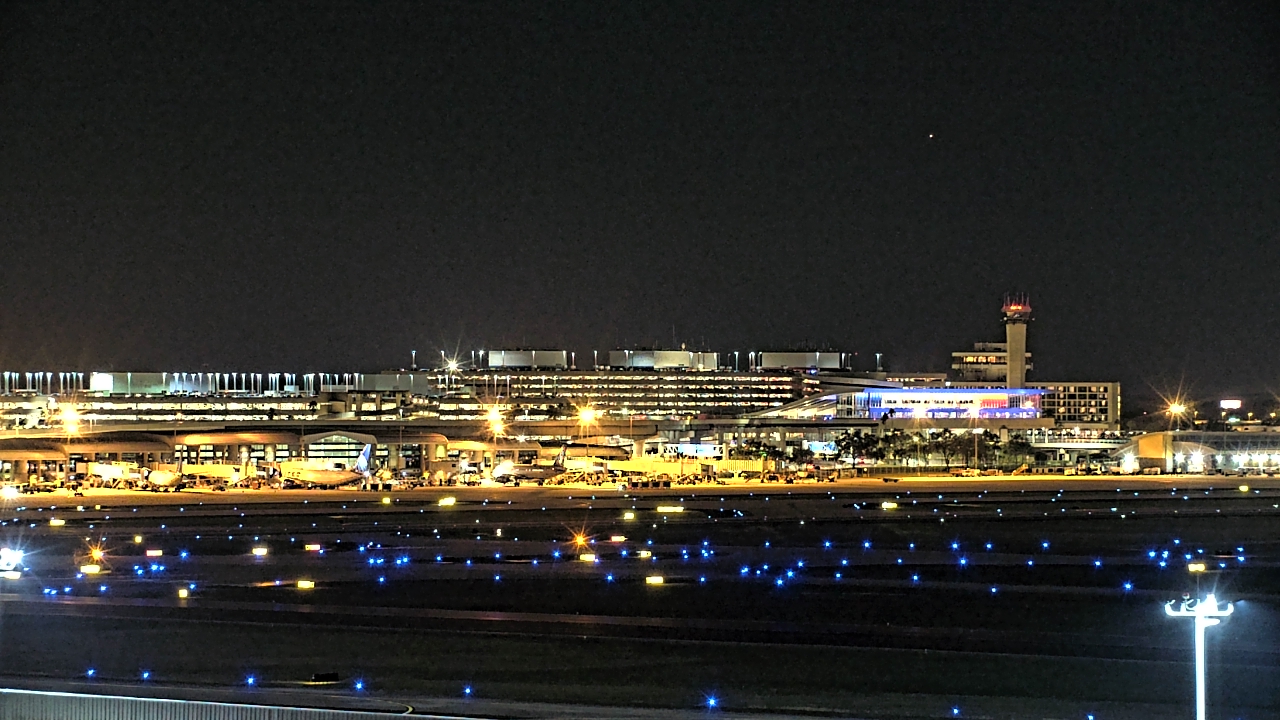 Thumbnail for current weather camera view from Renaissance Tampa International Plaza Hotel in Tampa, Florida