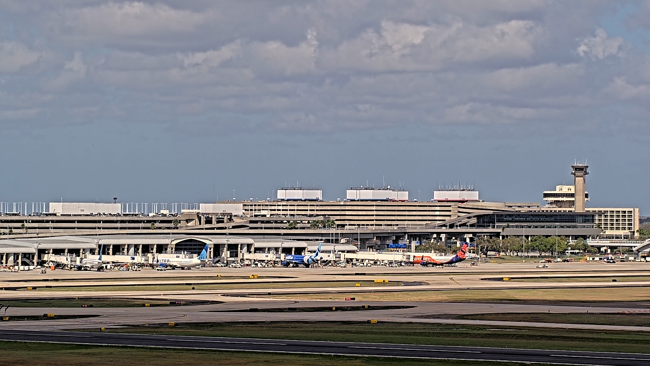 Thumbnail for current weather camera view from Renaissance Tampa International Plaza Hotel in Tampa, Florida