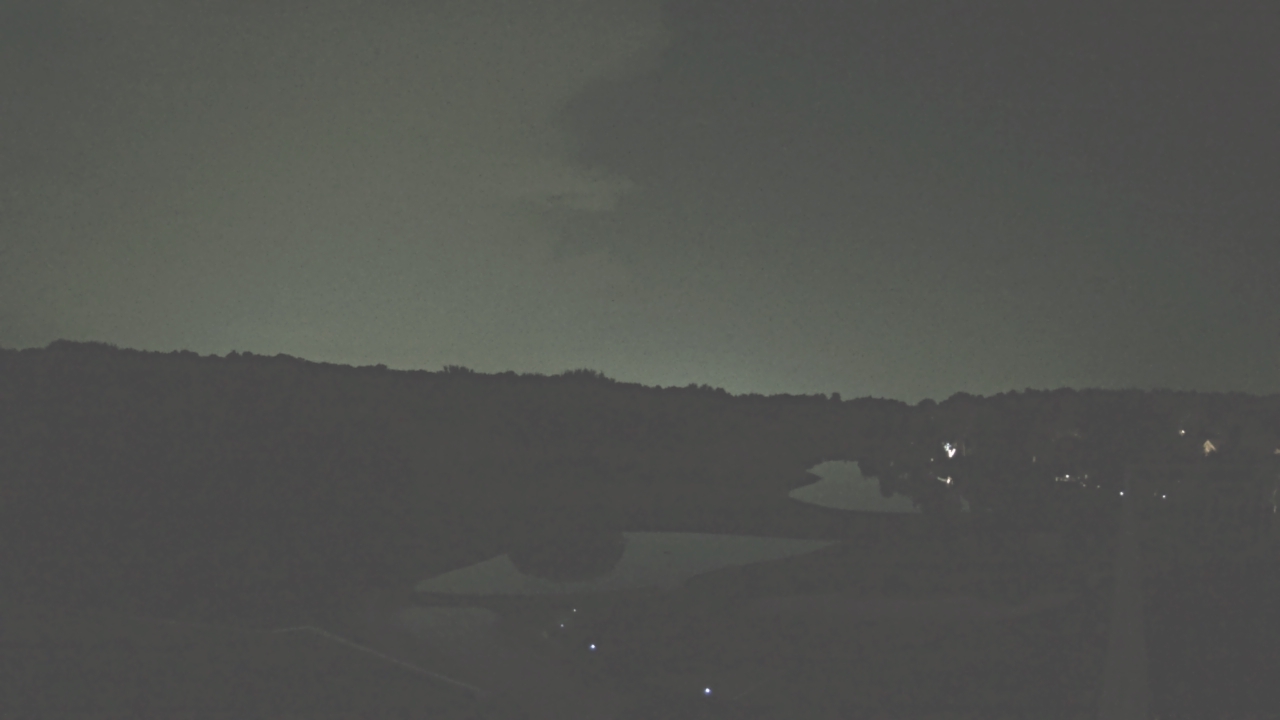 Thumbnail for current weather camera view from The Royal Fox Country Club in St. Charles, Illinois