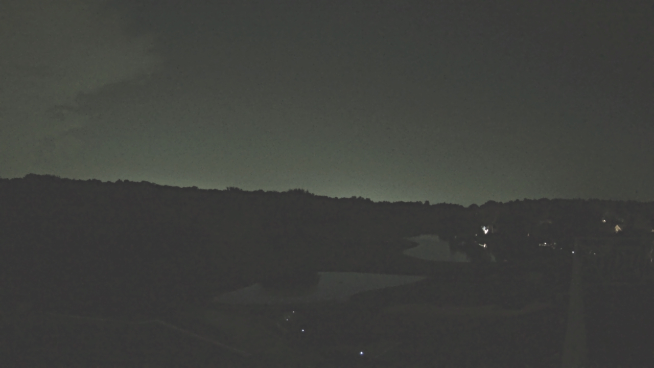 Thumbnail for current weather camera view from The Royal Fox Country Club in St. Charles, Illinois