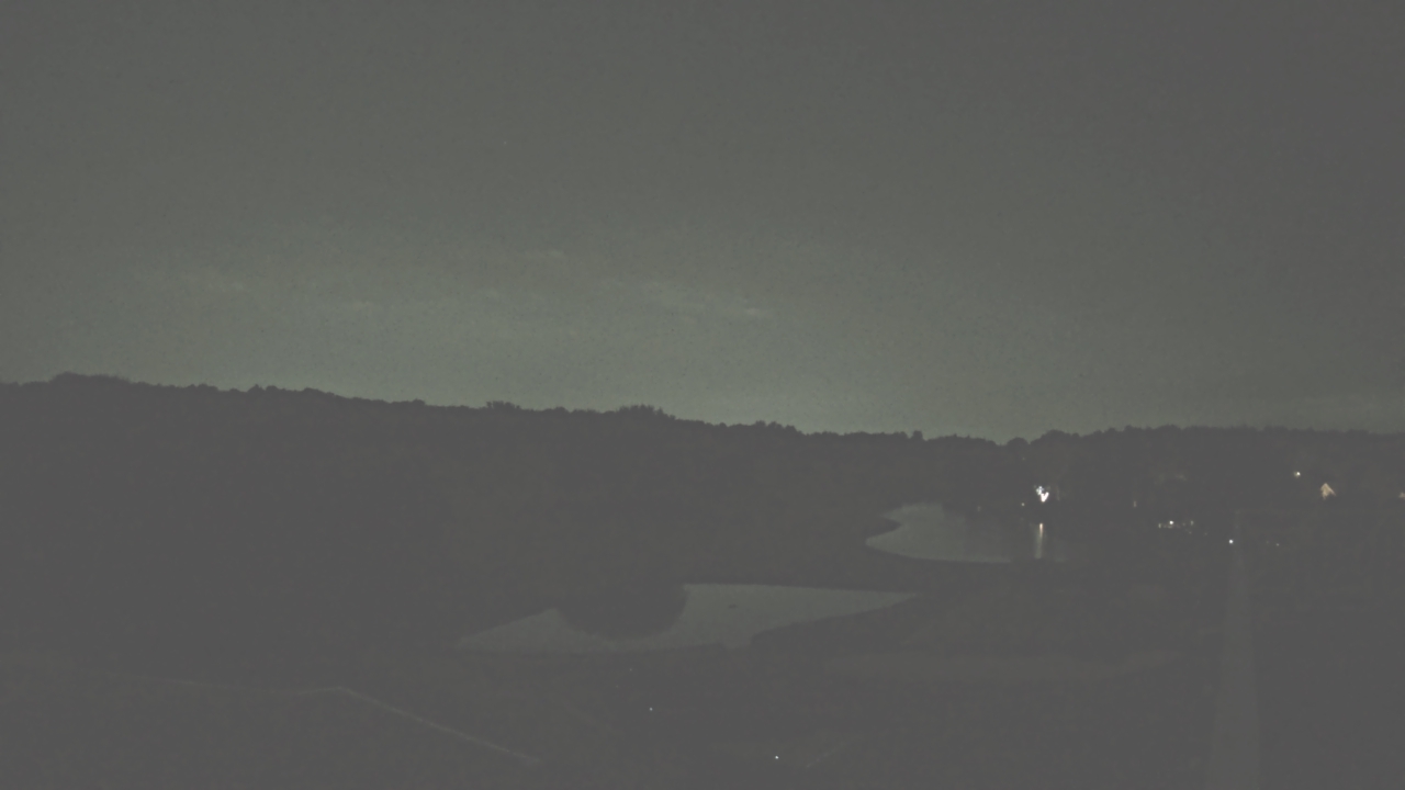 Thumbnail for current weather camera view from The Royal Fox Country Club in St. Charles, Illinois
