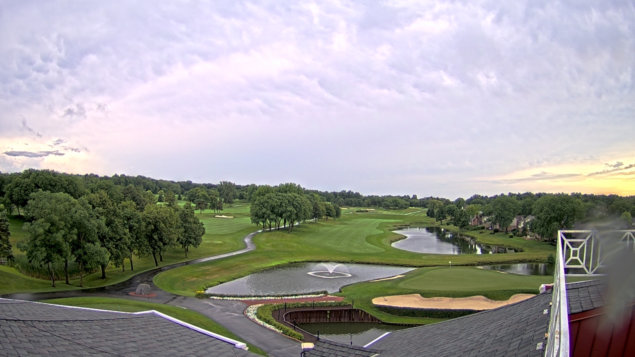 Thumbnail for current weather camera view from The Royal Fox Country Club in St. Charles, Illinois