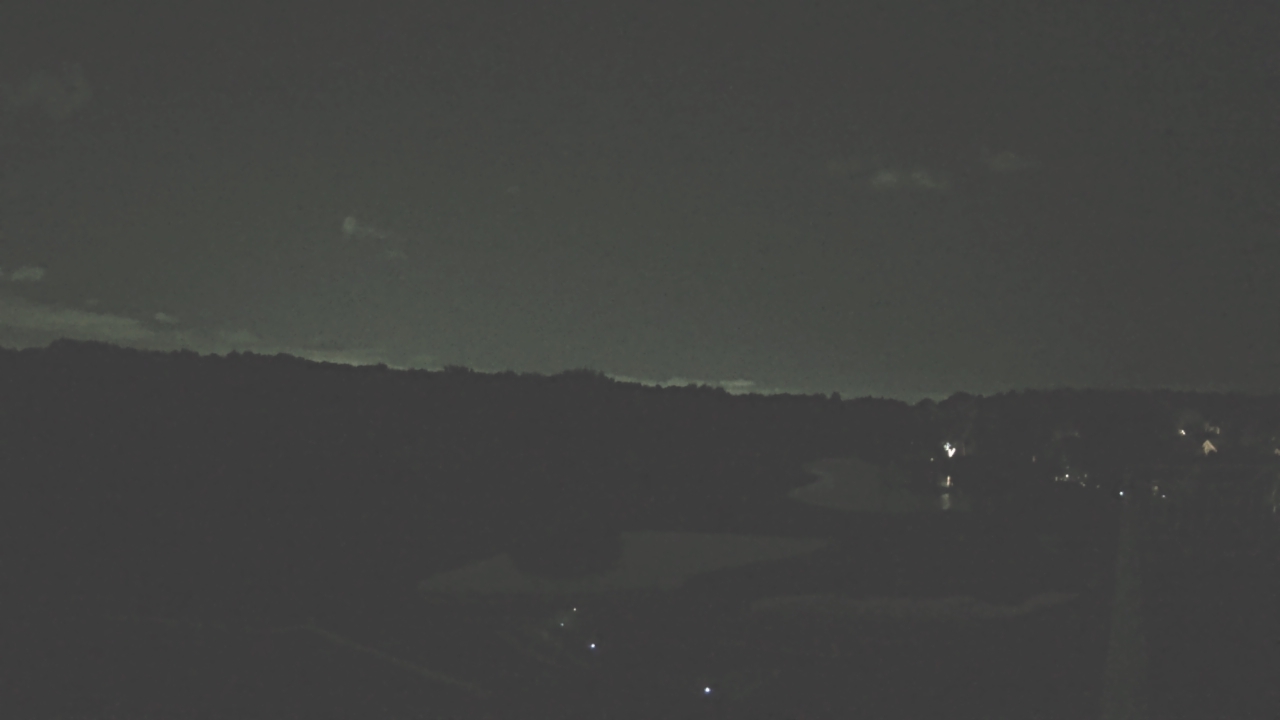Thumbnail for current weather camera view from The Royal Fox Country Club in St. Charles, Illinois