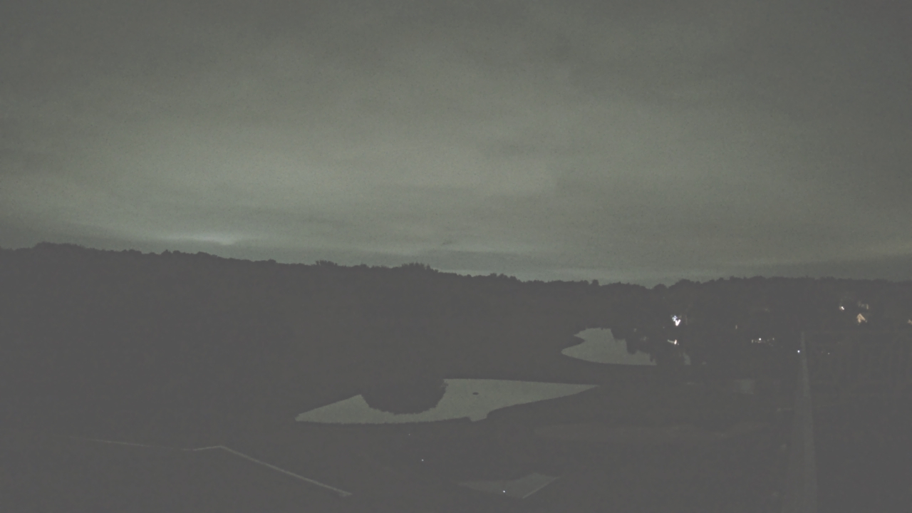 Thumbnail for current weather camera view from The Royal Fox Country Club in St. Charles, Illinois