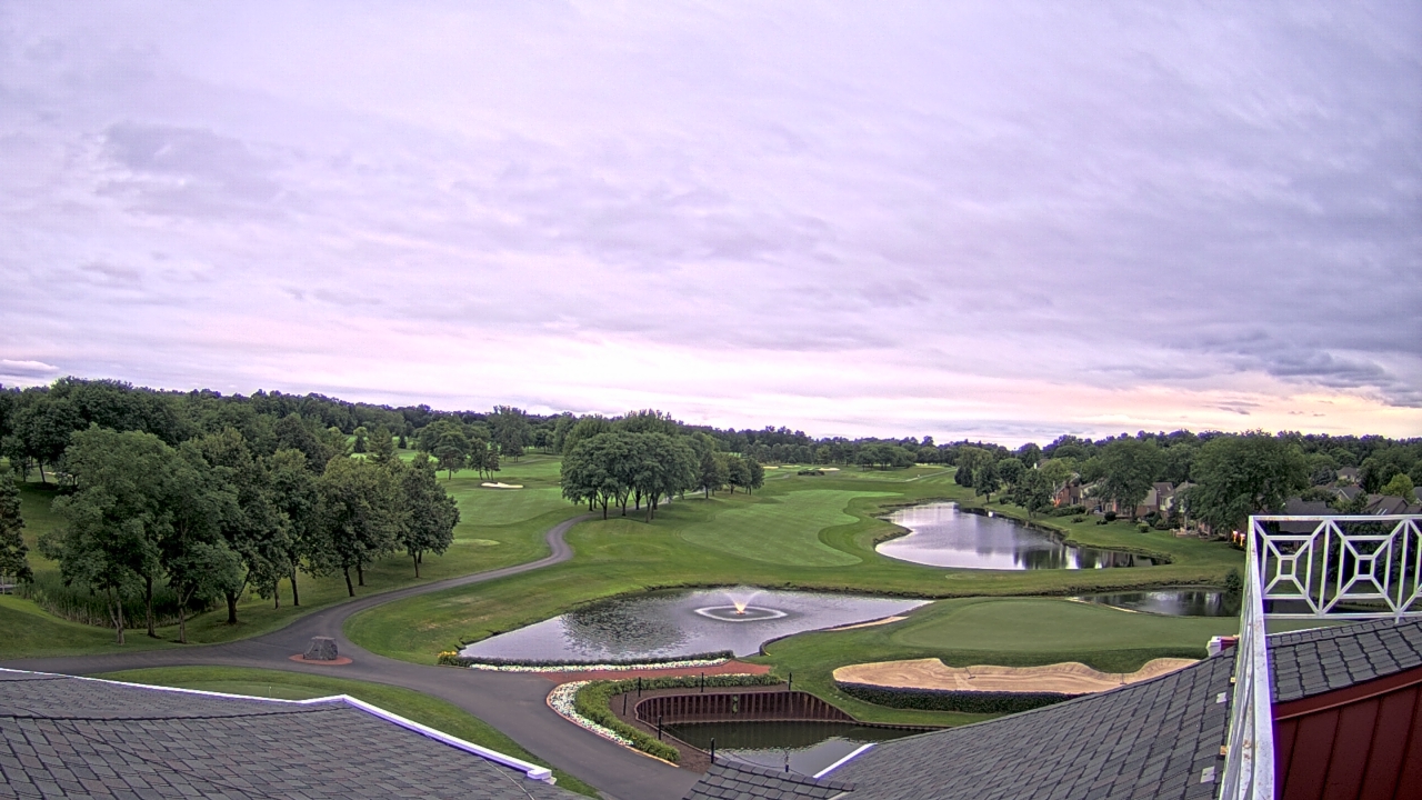 Thumbnail for current weather camera view from The Royal Fox Country Club in St. Charles, Illinois