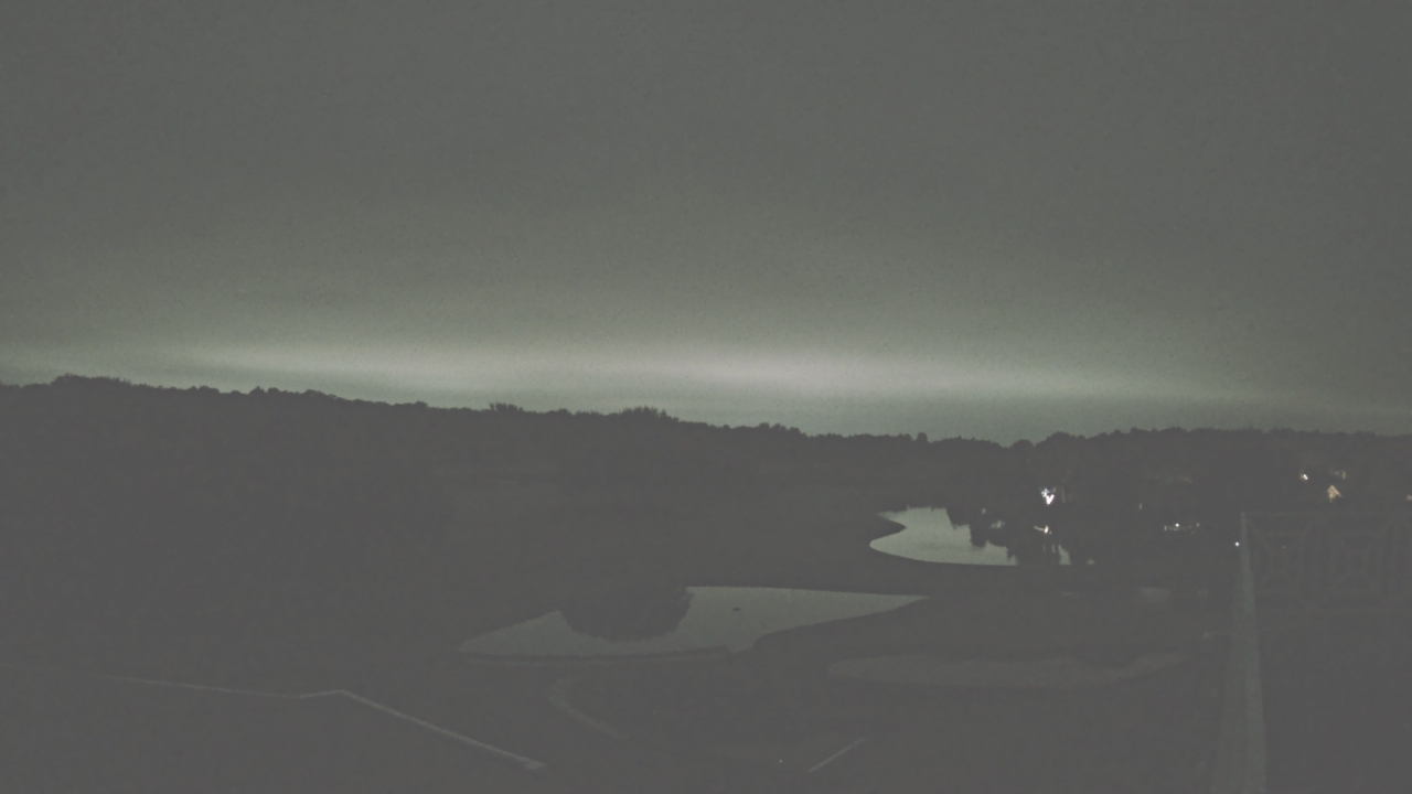 Thumbnail for current weather camera view from The Royal Fox Country Club in St. Charles, Illinois