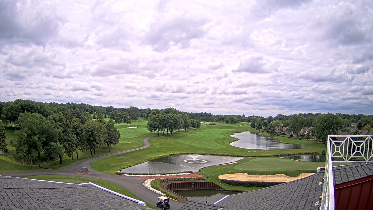 Thumbnail for current weather camera view from The Royal Fox Country Club in St. Charles, Illinois