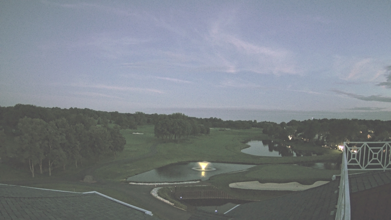 Thumbnail for current weather camera view from The Royal Fox Country Club in St. Charles, Illinois