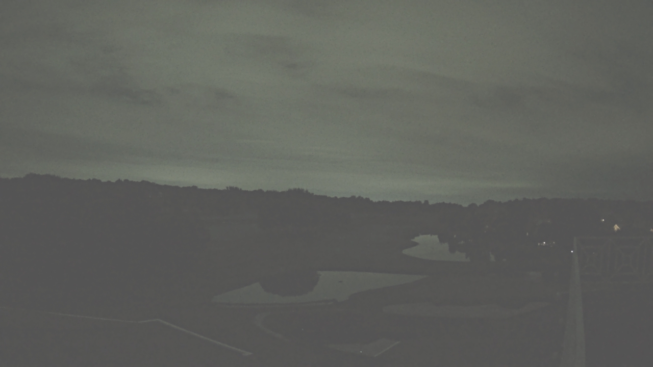 Thumbnail for current weather camera view from The Royal Fox Country Club in St. Charles, Illinois