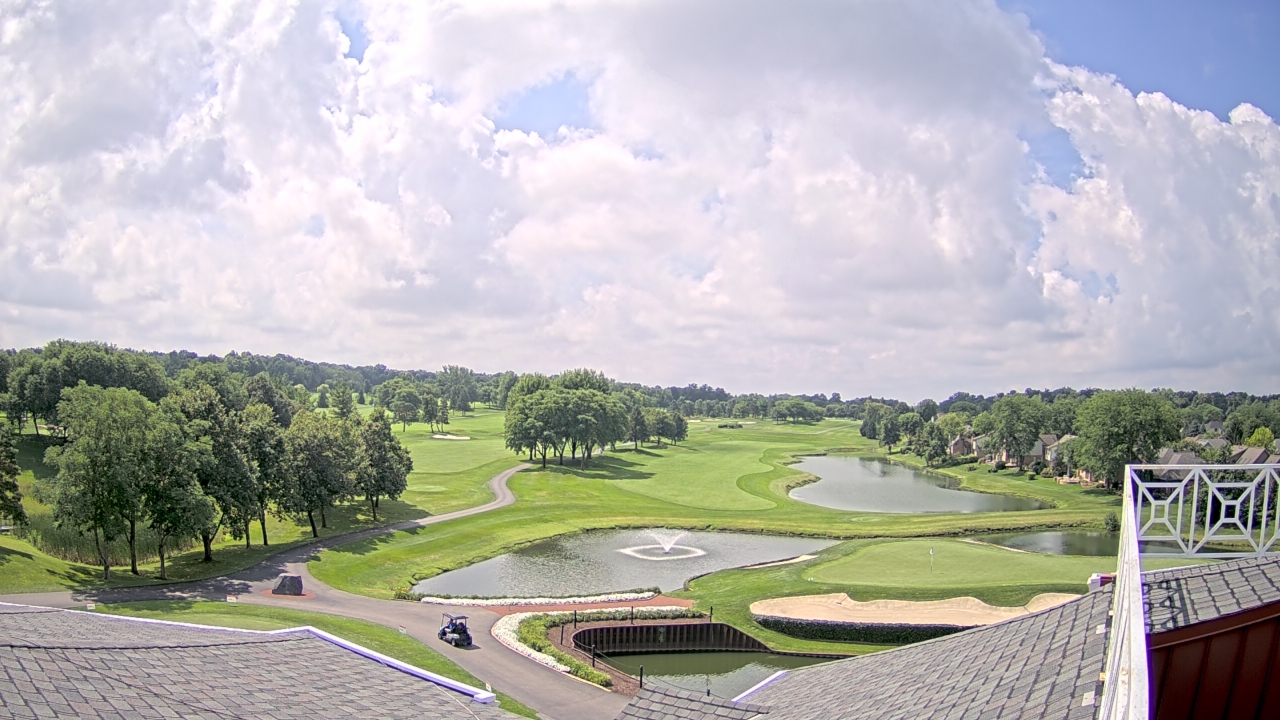 Thumbnail for current weather camera view from The Royal Fox Country Club in St. Charles, Illinois