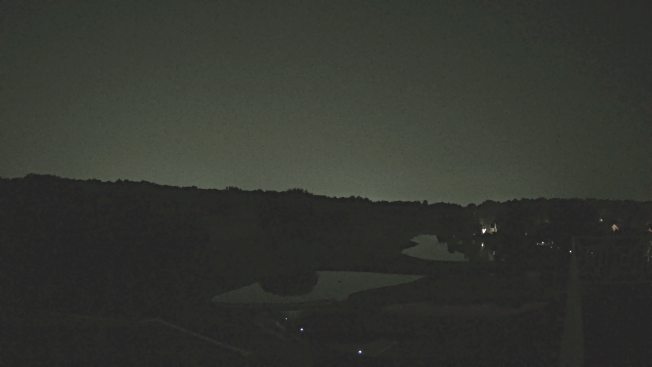 Thumbnail for current weather camera view from The Royal Fox Country Club in St. Charles, Illinois