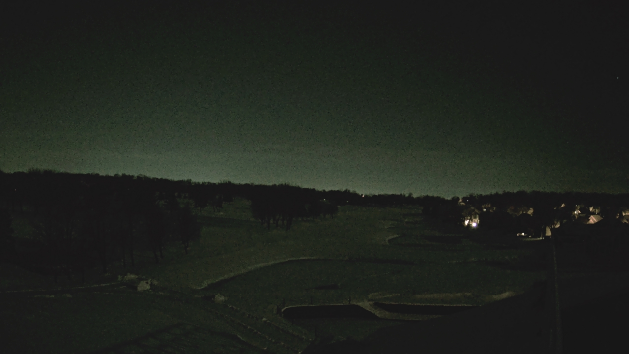 Thumbnail for current weather camera view from The Royal Fox Country Club in St. Charles, Illinois