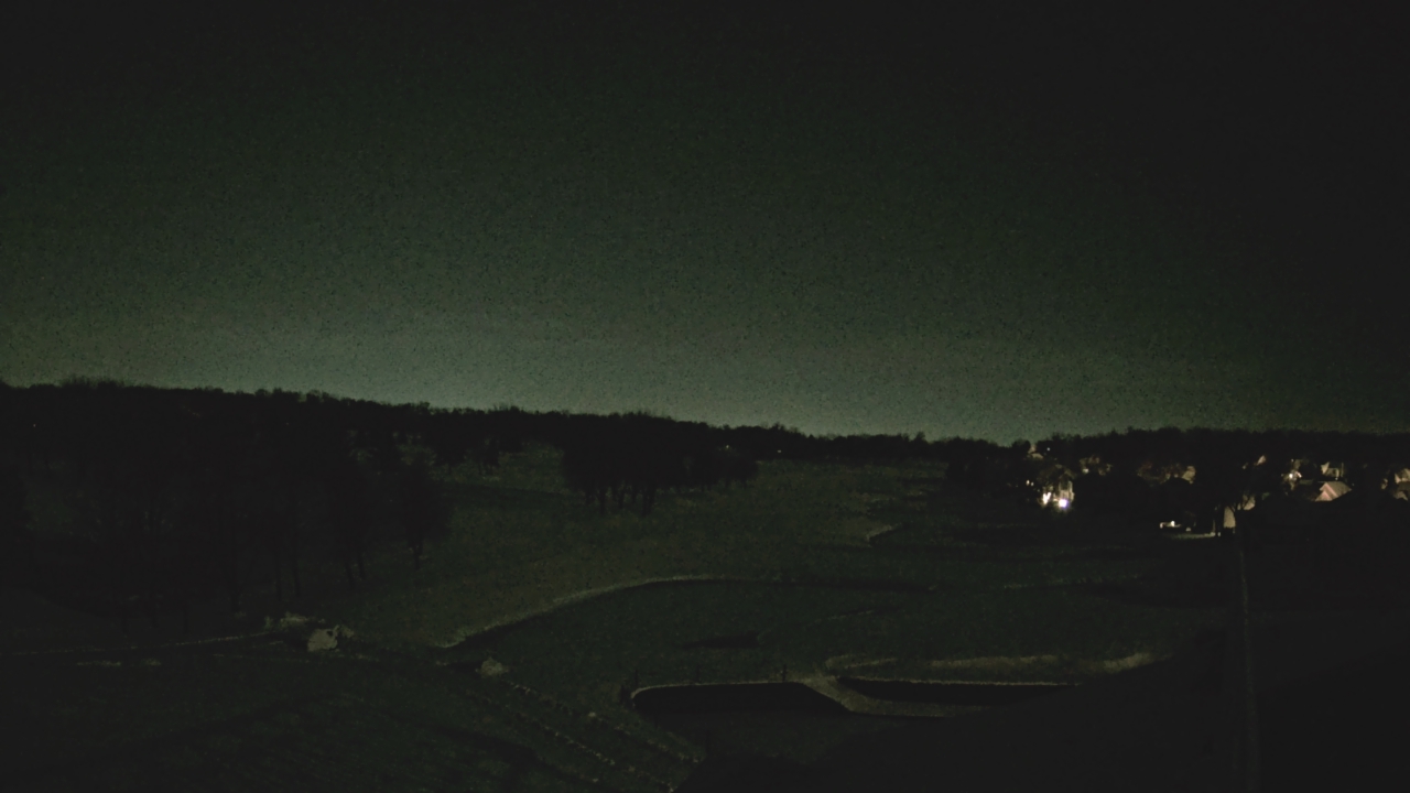 Thumbnail for current weather camera view from The Royal Fox Country Club in St. Charles, Illinois