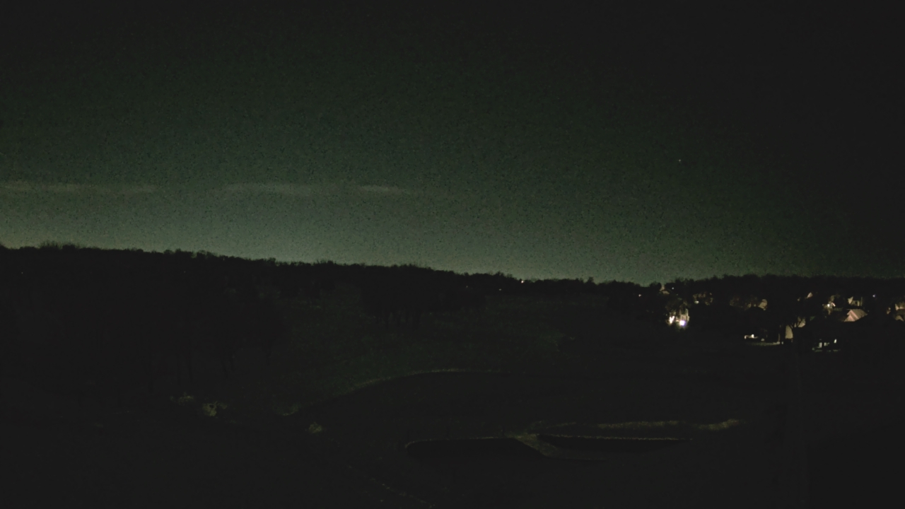 Thumbnail for current weather camera view from The Royal Fox Country Club in St. Charles, Illinois