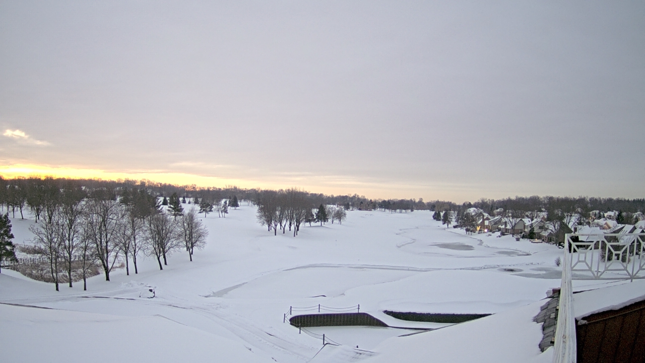 Thumbnail for current weather camera view from The Royal Fox Country Club in St. Charles, Illinois