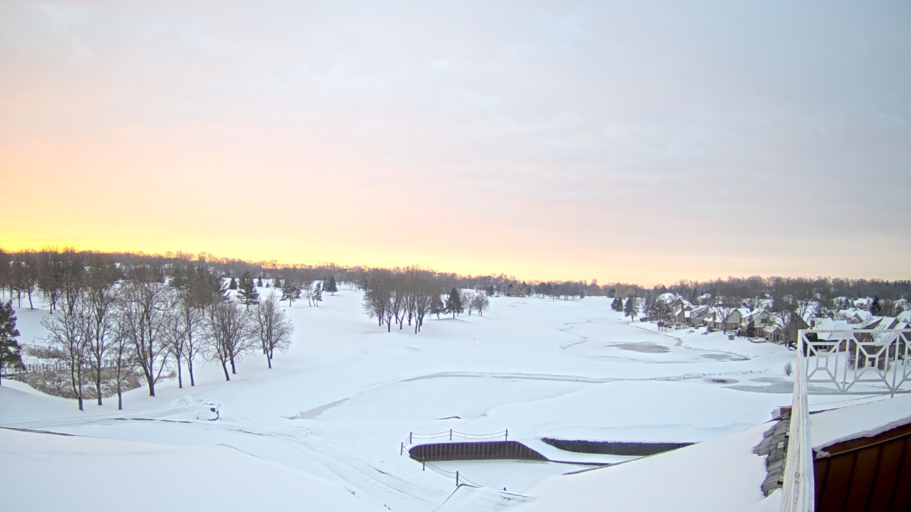 Thumbnail for current weather camera view from The Royal Fox Country Club in St. Charles, Illinois