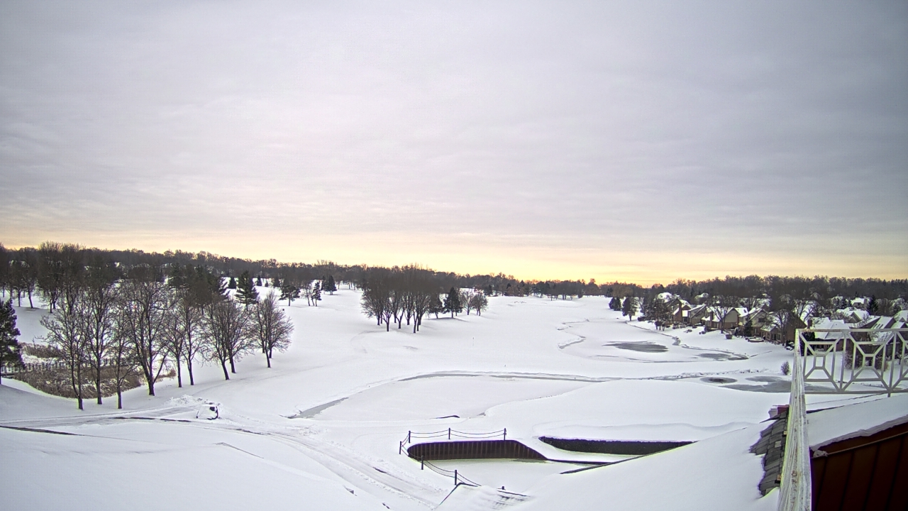 Thumbnail for current weather camera view from The Royal Fox Country Club in St. Charles, Illinois