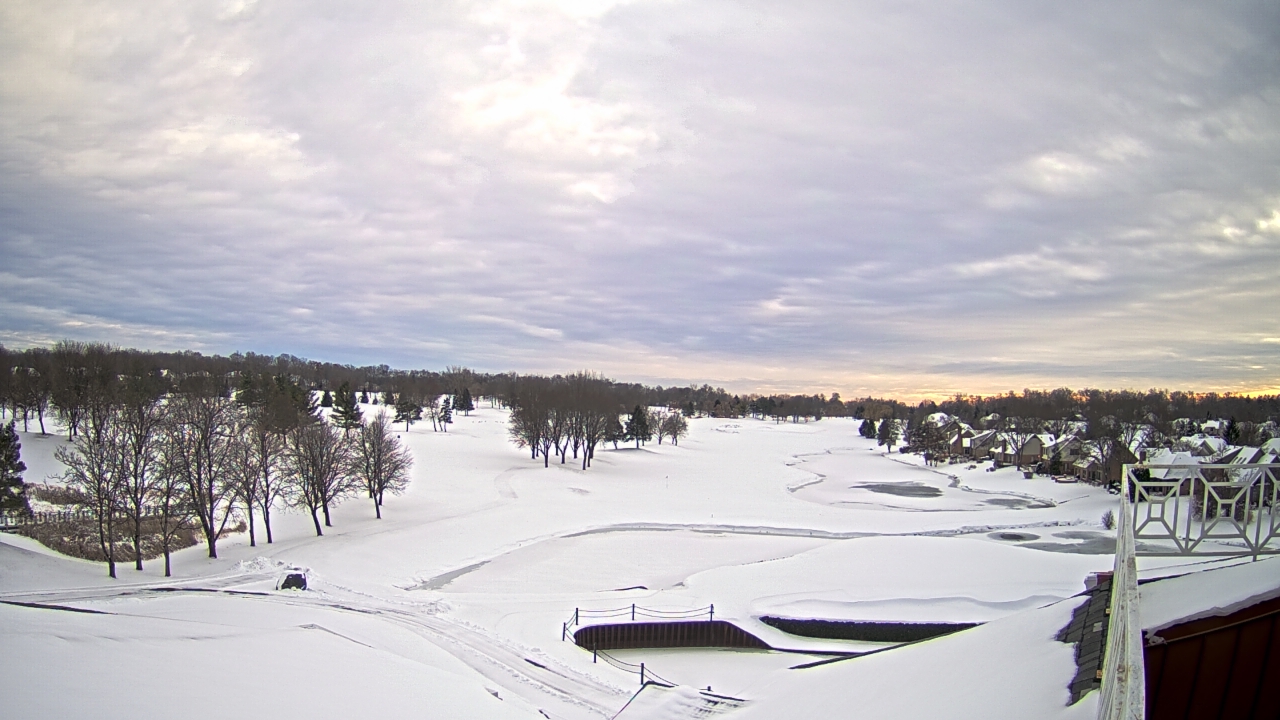 Thumbnail for current weather camera view from The Royal Fox Country Club in St. Charles, Illinois