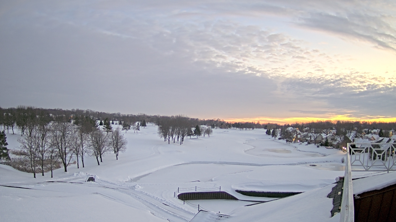 Thumbnail for current weather camera view from The Royal Fox Country Club in St. Charles, Illinois